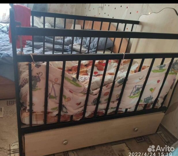 Детская кроватка