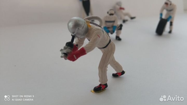 Фигурки механиков. 1/43