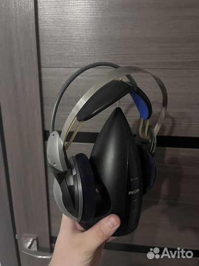 Беспроводные наушники philips SBC HC8800