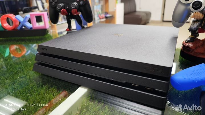 Sony PS4 PRO 1TB 4k/2 Геймпада/Игры/Подставка