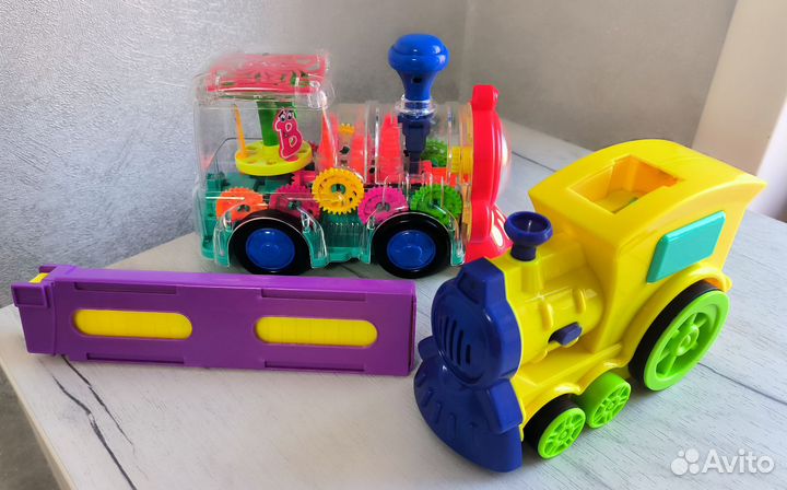 Паровоз музыкальный и поезд с домино,цена за оба