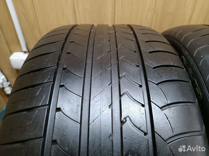 Goodyear EfficientGrip 275/40 R19