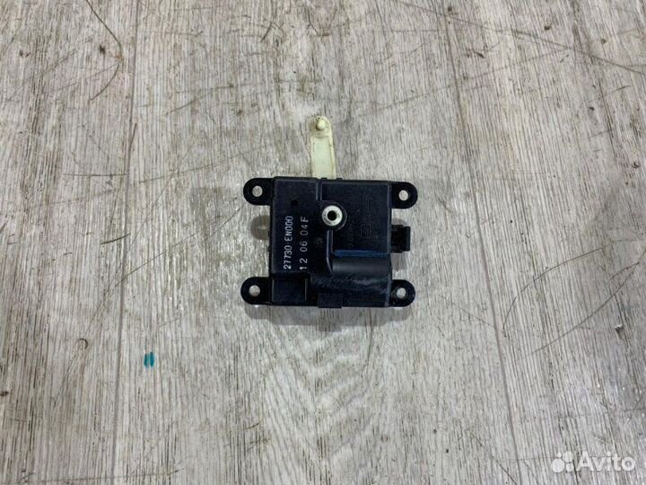 Моторчик заслонки отопителя Nissan X-Trail T31