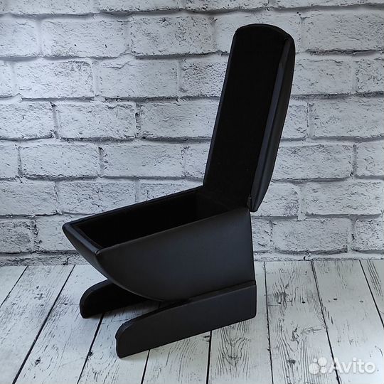 Подлокотник Audi A4 B6 (2000 - 2009 )