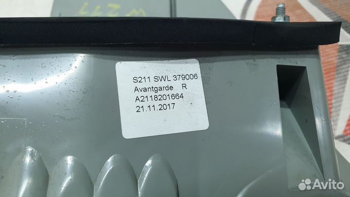 Комплект стоп сигналов на Mercedes W211