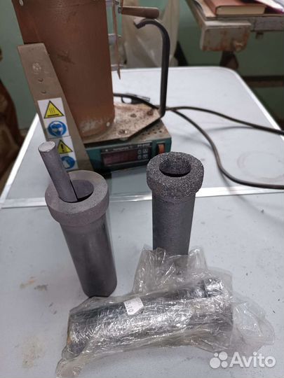 Графитовый тигель для плавки драгоценных металлов