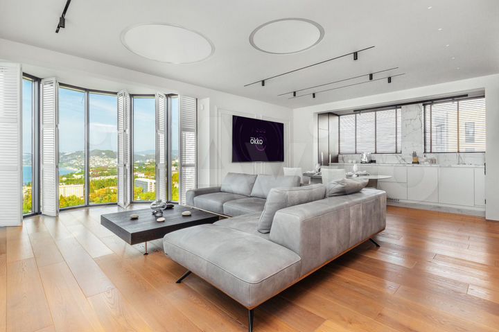 3-к. квартира, 131 м², 25/25 эт.