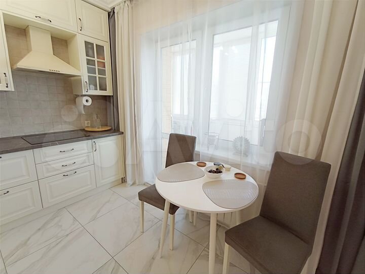 2-к. квартира, 53 м², 15/18 эт.