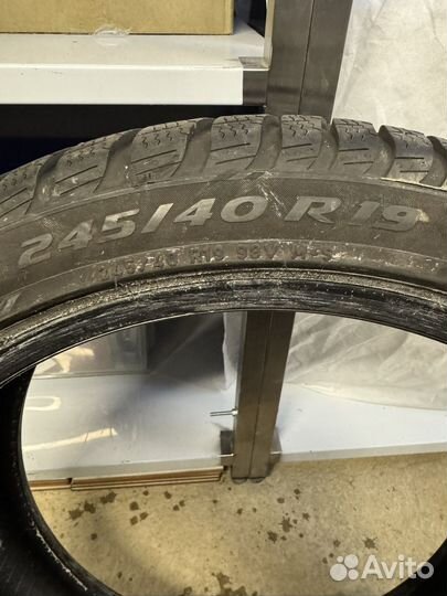 Pirelli Winter Sottozero 3 245/40 R19 98V