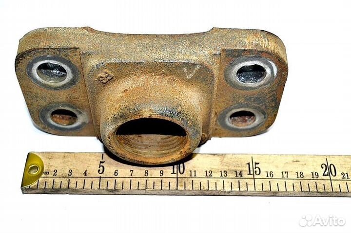 Кронштейн буксирующего крюка, правый iveco Stralis