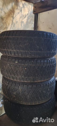 Bridgestone Blizzak DM-V2 265/50 R20