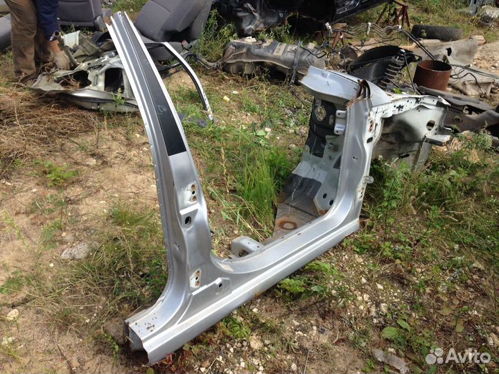 Четверть передняя правая Киа Рио 1