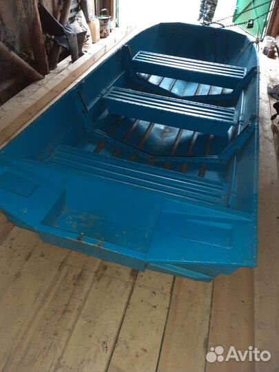 Лодка с мотором