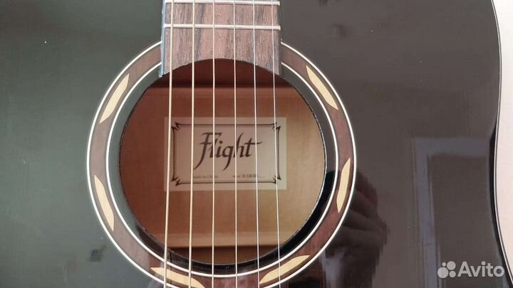 Акустическая гитара