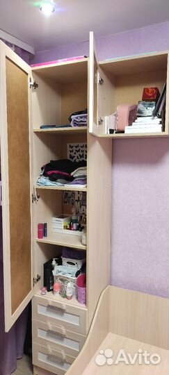 Детский гарнитур с кроватью и столом