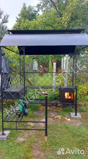 Мангал с крышей