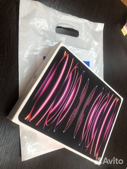 iPad Pro 12.9 6 поколение 1 TB