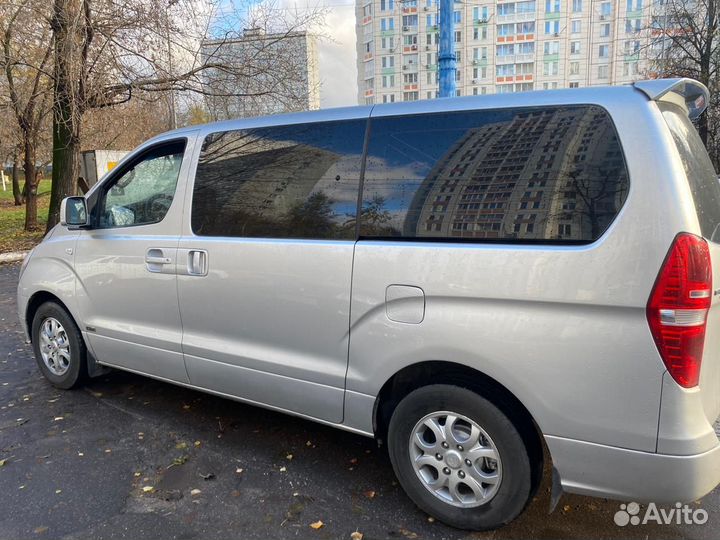 Hyundai Grand Starex 2.5 AT, 2008, 192 000 км