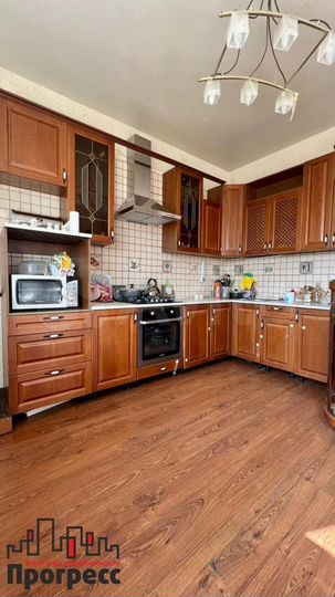 Дом 238 м² на участке 14 сот.