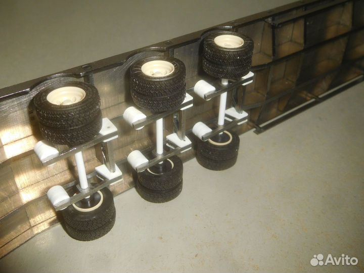 Масштабная модель 1:43 колеса R17 низкорамный трал