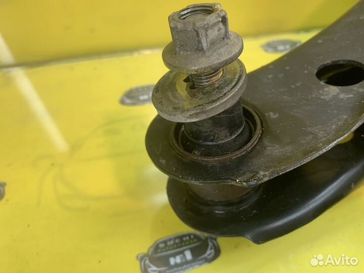 Рычаг задний левый nissan Teana J31