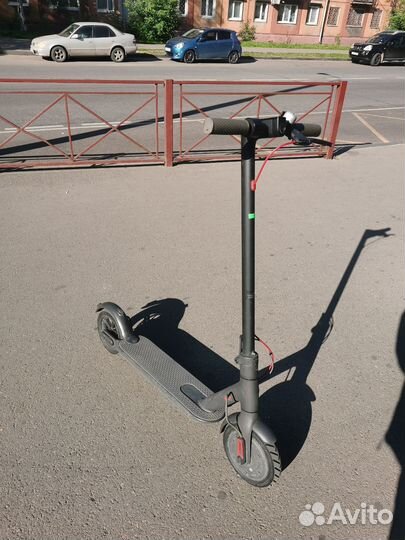 Электросамокат Mi Electric Scooter M365 (26)