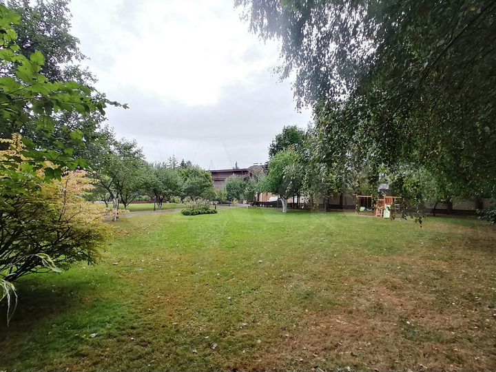 Коттедж 200 м² на участке 15 сот.