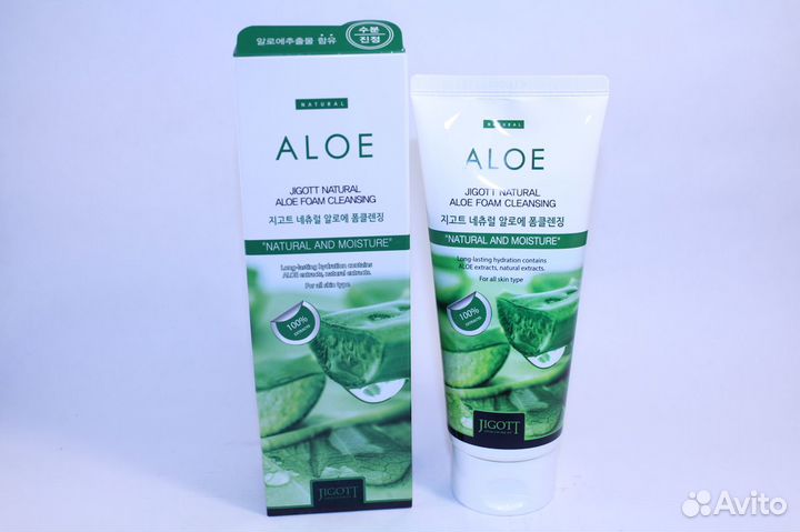 Пенка для умывания с алое Jigott Корейская 180 мл