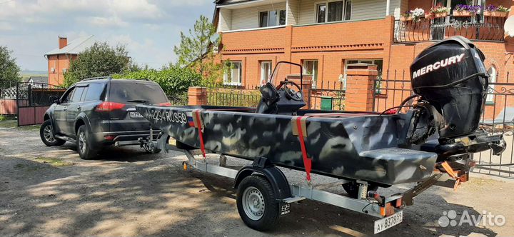 Водометный катер 