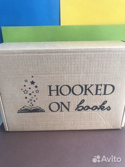 Книжный бокс Hooked on books за Июнь/23