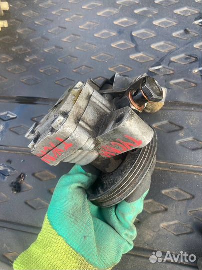 Насос Гур Hyundai Tucson 1 G4GC 2,0