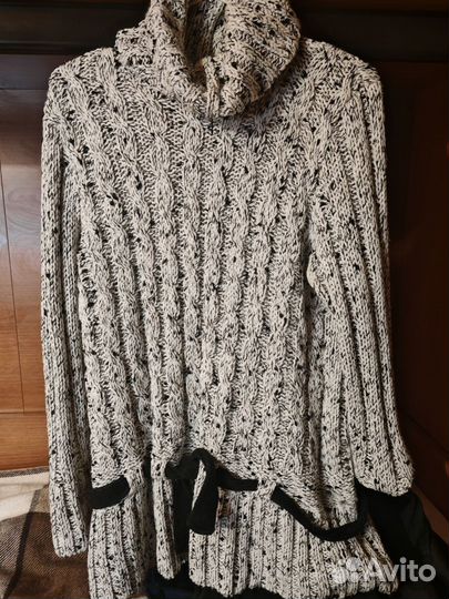 Свитер женский
