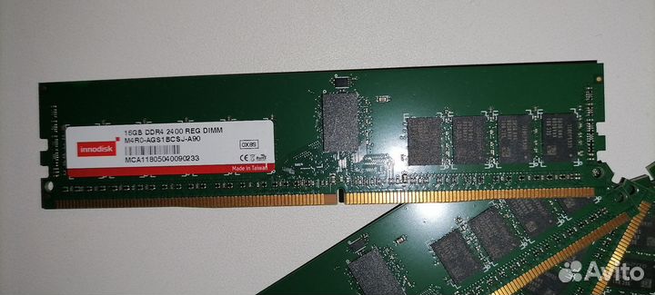 Модуль оперативной памяти 16 Гб DDR4 dimm 2400мгц