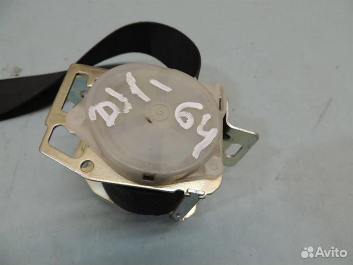 Ремень безопасности задний центральный Mitsubish