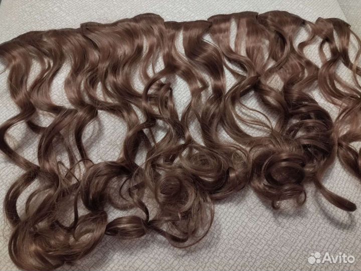 Пряди на заколках