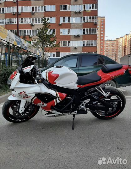 Suzuki gsx r 600 k8