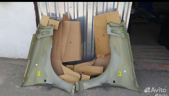 Крыло renault logan 2004-14 год