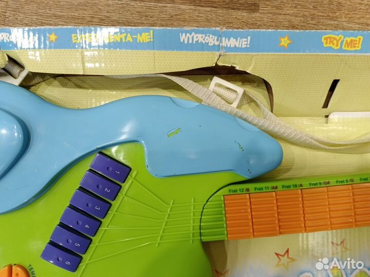 Гитара музыкальная