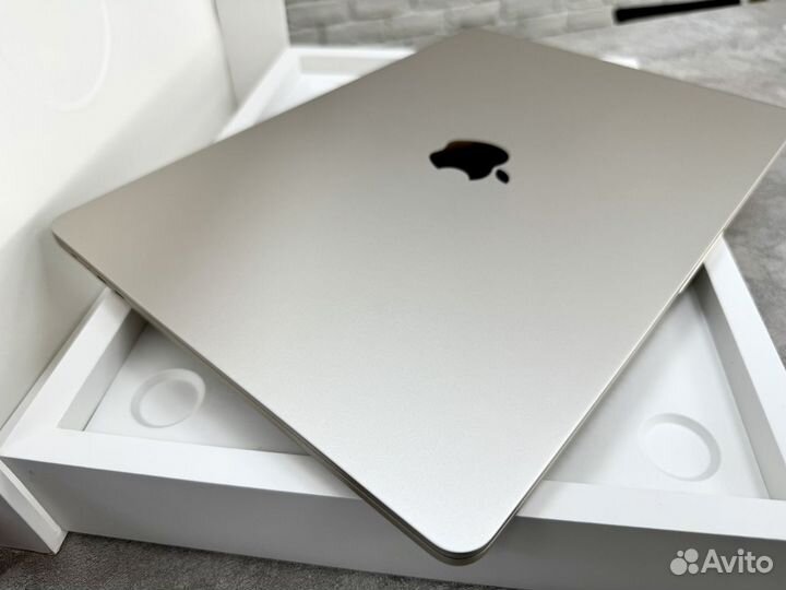 MacBook Air 15 M2 256 Starlight Новинка