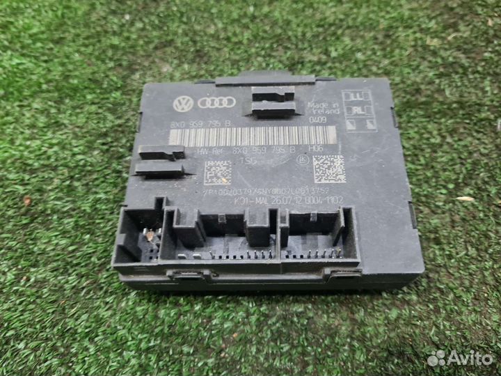 Блок управления задней двери Superb 2 8X0959795B