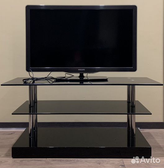 Стеклянная тумба под тв