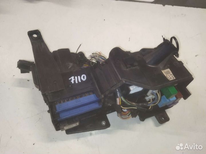 Блок предохранитель Toyota Camry 2001-11