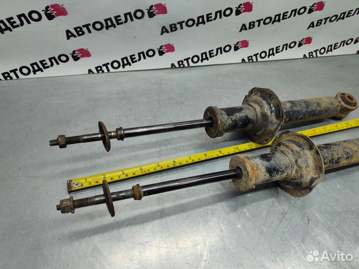 Стойки задние Nissan Sunny FB15 2000 г.в