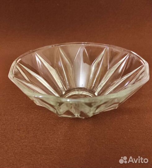 Салатники,Конфетница,Розетки,Соусница.Цв. стекло