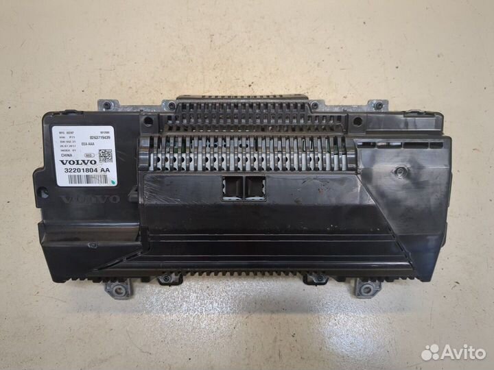 Щиток приборов Volvo S90, 2018