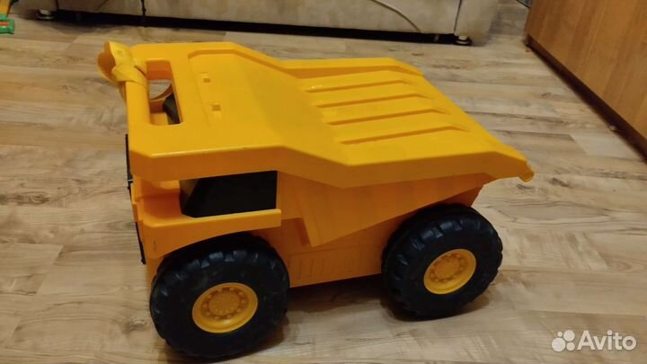 Машинка-каталка