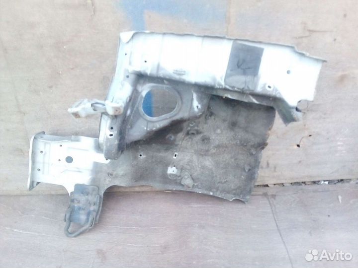 Hyundai Tucson Лонжерон левый