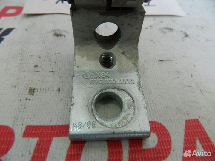 Петля двери передней правой верхняя для Skoda Fabi