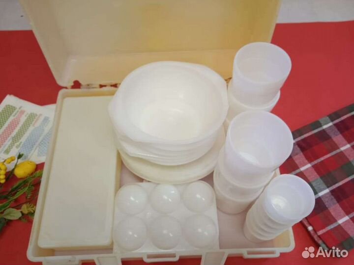 Набор для пикника в чемодане винтаж