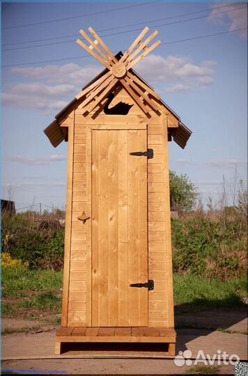 Дачный туалет деревянный